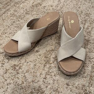 Tommy Bahama Cream and Brown Wedge Shoes